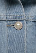 Load image into Gallery viewer, Peplum Hem Pearl Button Jean Jacket
