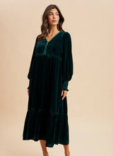 Load image into Gallery viewer, Velvet Maxi Dress Evergreen
