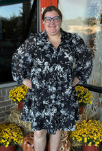 Load image into Gallery viewer, Plus Size Floral Print Dress
