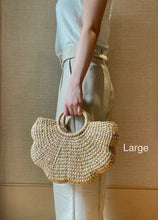 Load image into Gallery viewer, Water Hyacinth Flower Scallop Handbag
