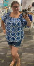 Load image into Gallery viewer, Plus Size Navy Bubble Sleeve Top
