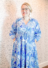 Load image into Gallery viewer, Field of Dreams Midi Dress
