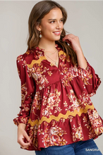 Load image into Gallery viewer, Satin Floral Print Top with Ric Rac Trim
