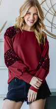 Load image into Gallery viewer, Solid Pullover Sequin Contrast Top
